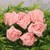 Dekorace pěnové RŮŽIČKY na drátku 30-40mm - 6 květů - Sv,růžové