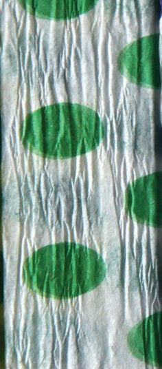 Krepový papír s PUNTÍKY 200x50 cm - 1ks - zeleno bílý