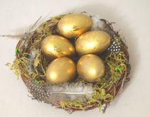 Velikonoční hnízdo 15cm s ZLATÝMI vejci 5cm - 5ks