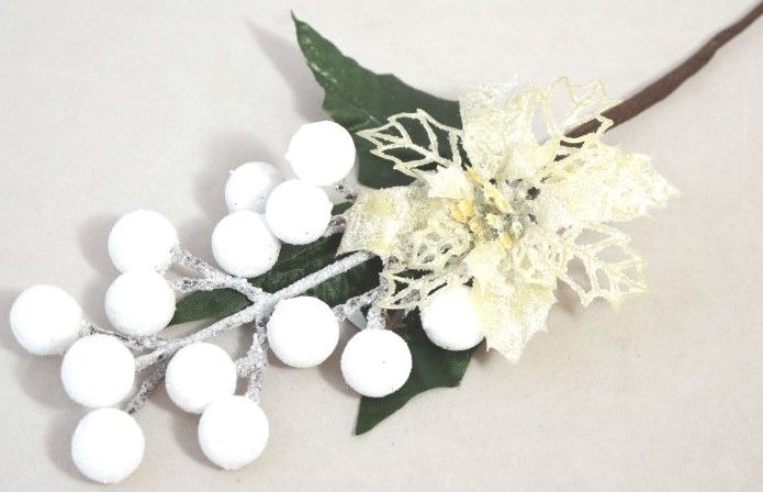 Dekorace umělá větvička s bílou Vánoční růži a glitry 29cm - 1ks