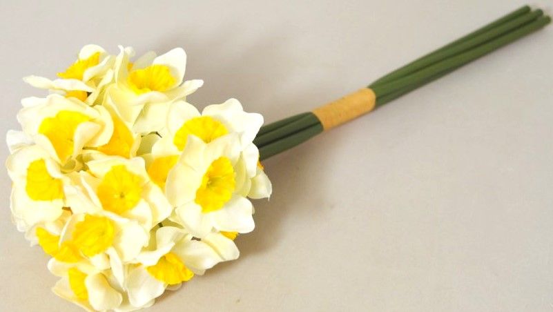 Kytice umělá Narcisky 33cm - 18 květů ve svazku