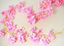 Dekorace umělá girlanda Třešňové květy 180cm - Středně růžová