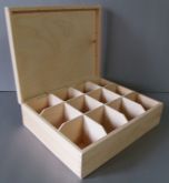 Dřevěná  krabička 12 přihrádek bez zapínání / na čaje a jiné drobnosti