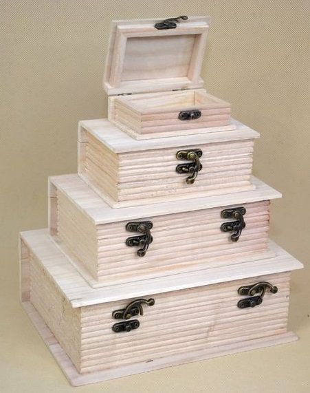 Dřevěná krabička s kováním KNIHA - 1ks - 23x17,5x8,5 cm
