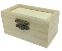 Dřevěná krabička s kováním a rámem 9x5,5x5,5 cm