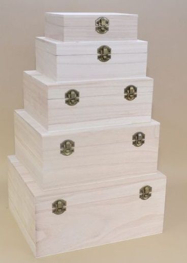 Dřevěná krabička s kováním - 1ks